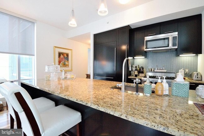 Building Photo - 1414 S Penn Square Unit 14A Rental