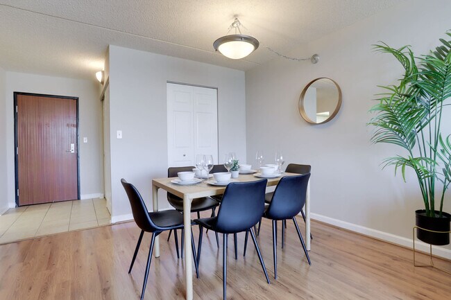 Photo - 401 12th St S Unit FL16-ID1038988P