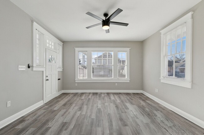Photo - 2301 Peniston St Apartment Unit 1 (Primary )