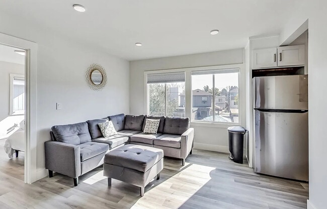 Building Photo - 3411 Adeline St