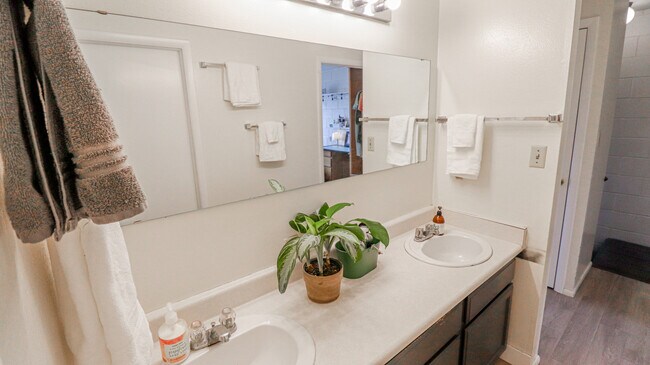 Photo - Park Place Apartments