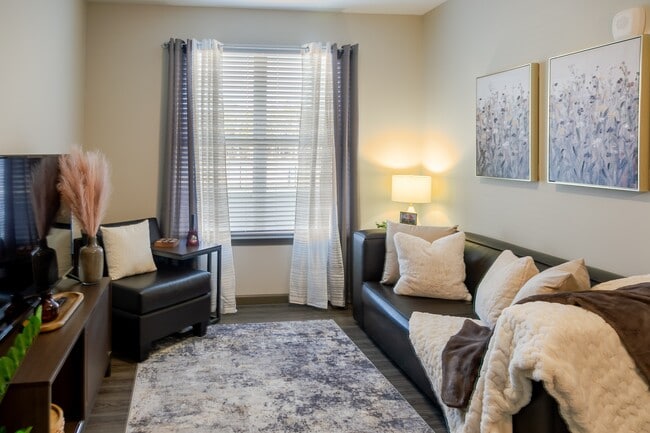 Photo - College View