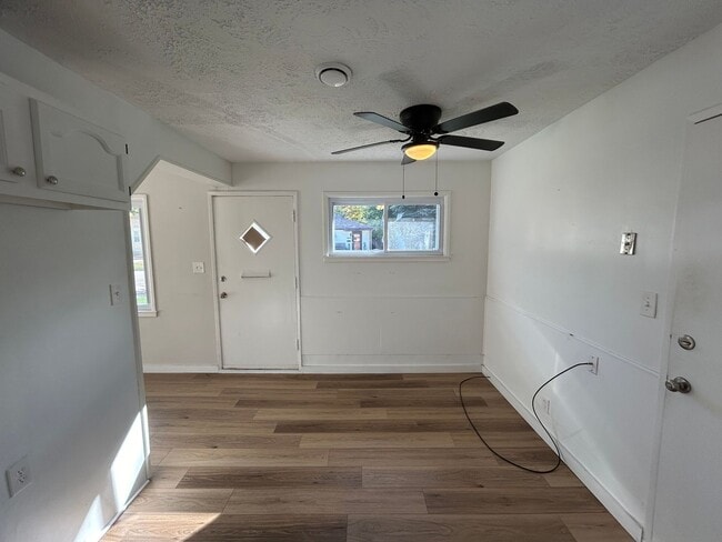 Photo - FULLY UPDATED Eastpointe 3 Bed/1 Bath Ranc...