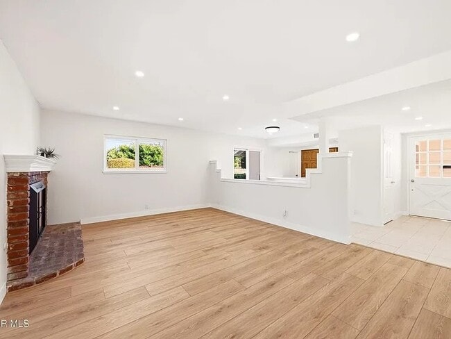Photo - 1492 Mandalay Ct