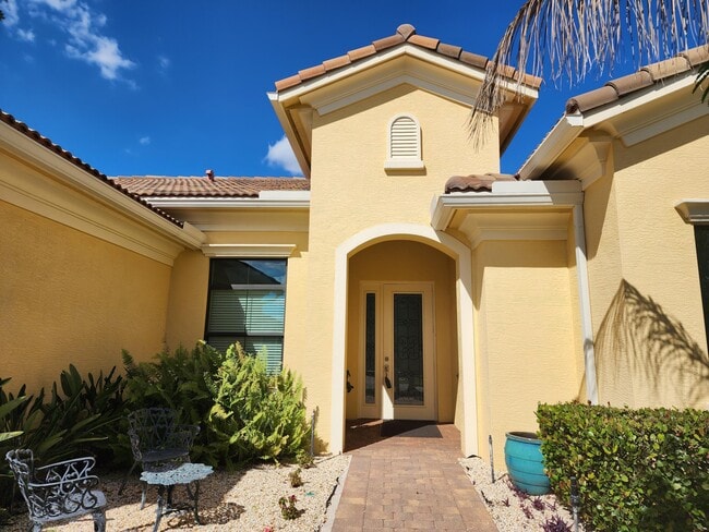 Photo - 2095 NW Diamond Creek Way