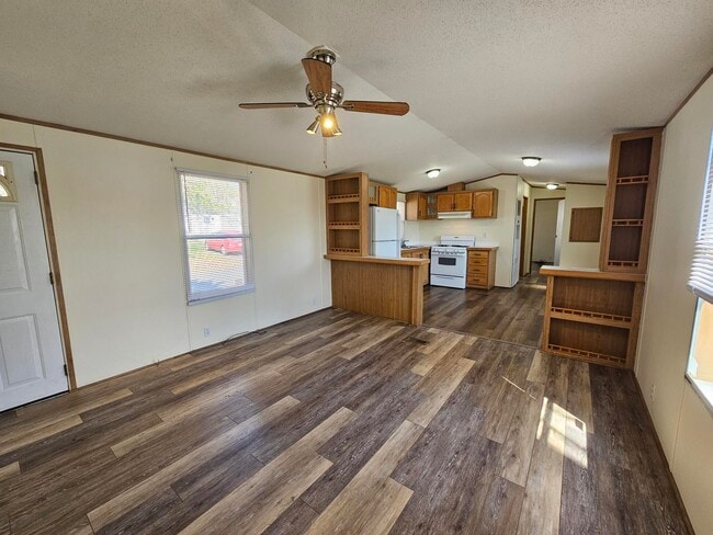 Photo - 146 Rodeo Dr