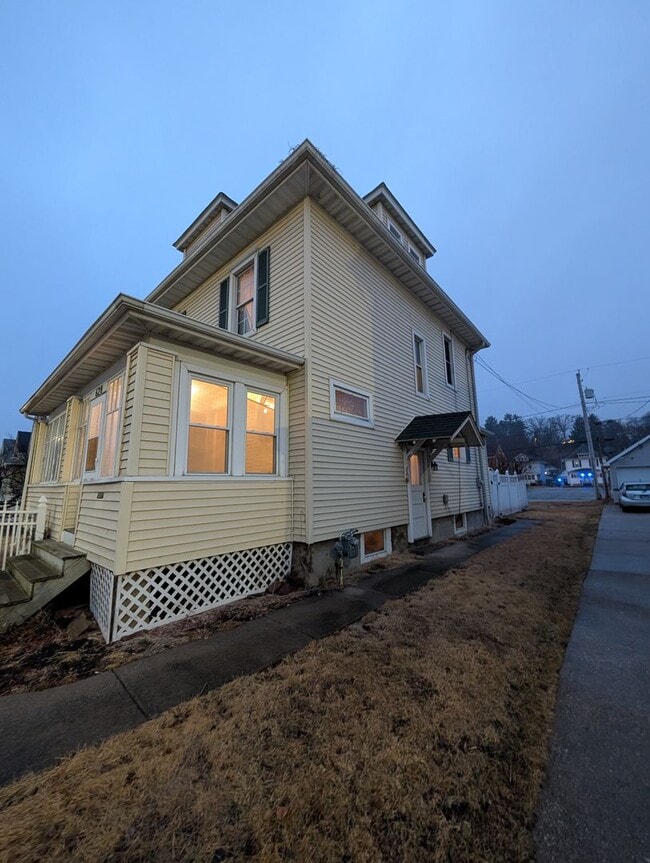 Photo - Spacious 3 Bedroom Home With Double Lot in East Moline!
