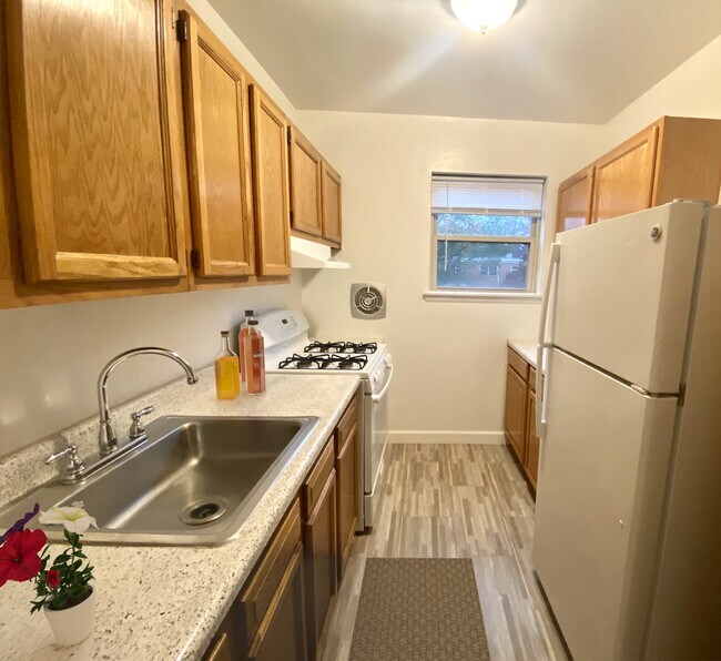 Photo - Rocklin Park Apartments