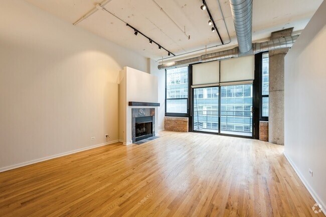 Building Photo - 130 S Canal St Unit 605 Rental