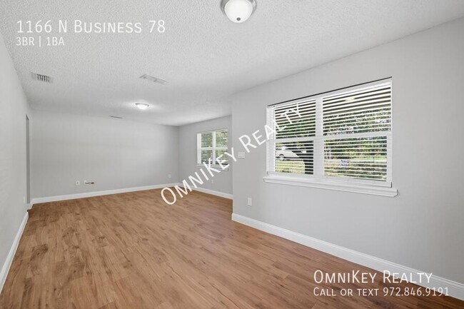 Photo - 1166 N Texas 78 Business