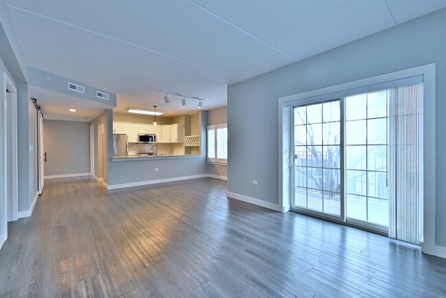 Photo - 210 N Addison Ave