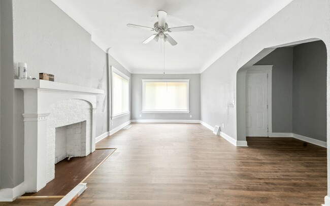 Photo - 1261 E 99th St Townhome