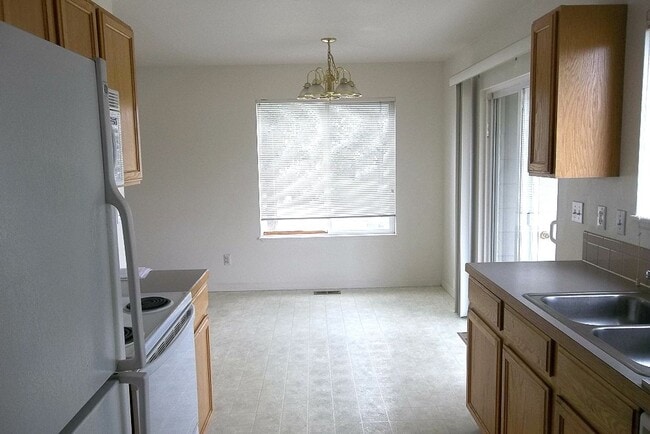 Photo - Bright & Inviting Wellington Townhome