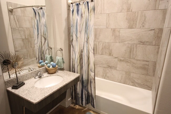 Photo - Valencia Lofts