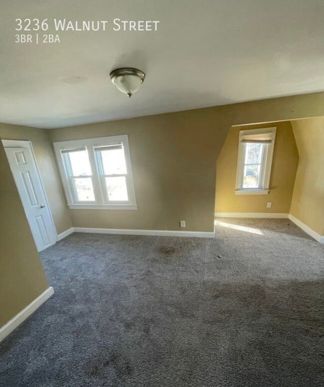 Photo - 3236 Walnut St