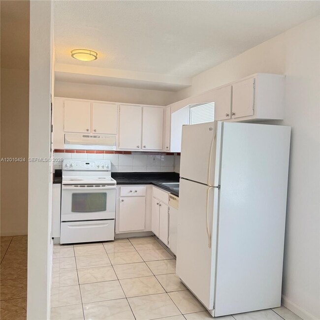 Photo - 1735 NE 164th St Unit A202