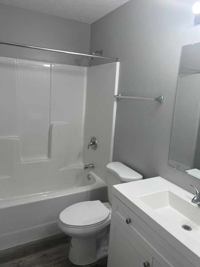 Photo - NP Rentals - 2315 W 18th St #6