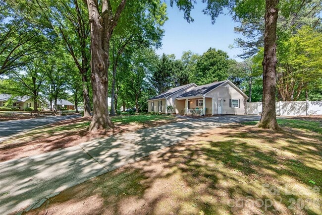 Photo - 9131 Glisson Ct
