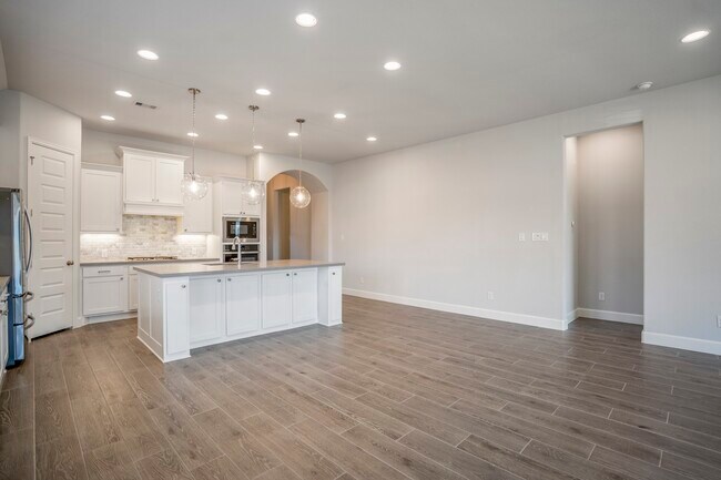 Photo - 7845 Charter Hill Dr