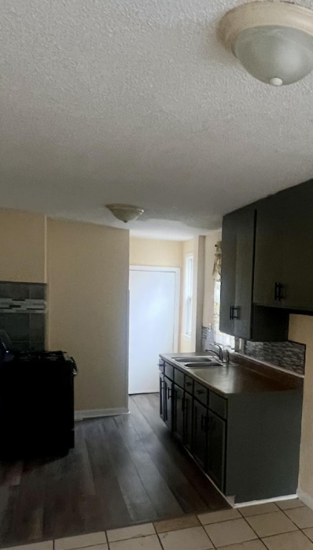 Photo - 933 Sandusky Ave