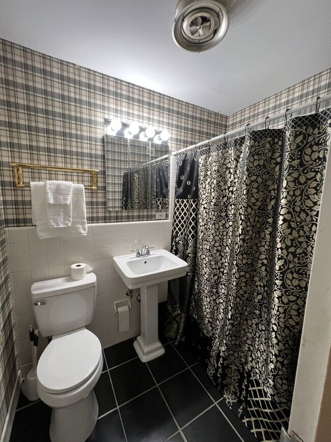 Photo - 1800 Roundhill Rd Unit 1406