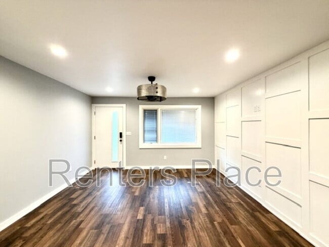 Photo - 415 S Victor Ave