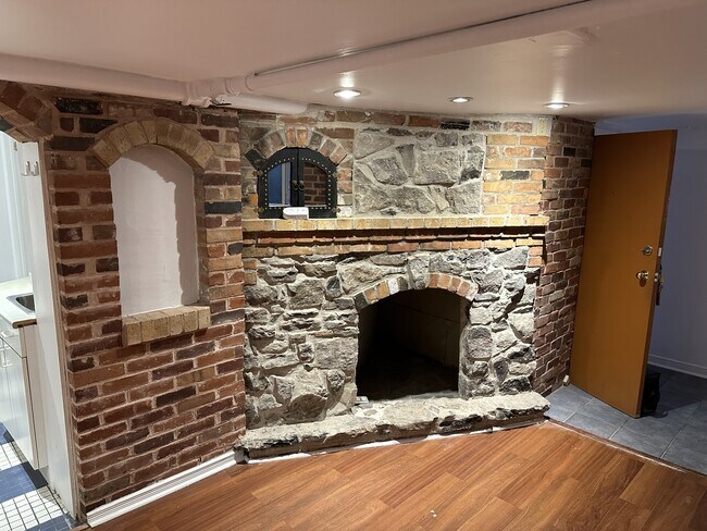 Photo - 318 Cooper St