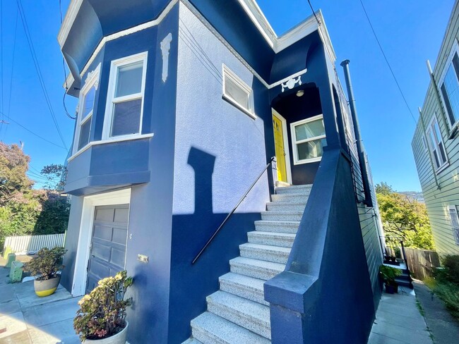 Bernal Heights 3BD/2BA Condo! Parking! L... - House Rental in San ...