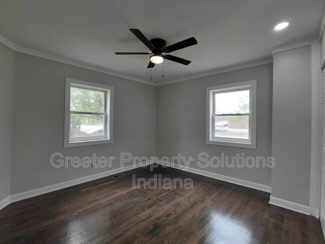 Photo - 9605 Kennedy Ave