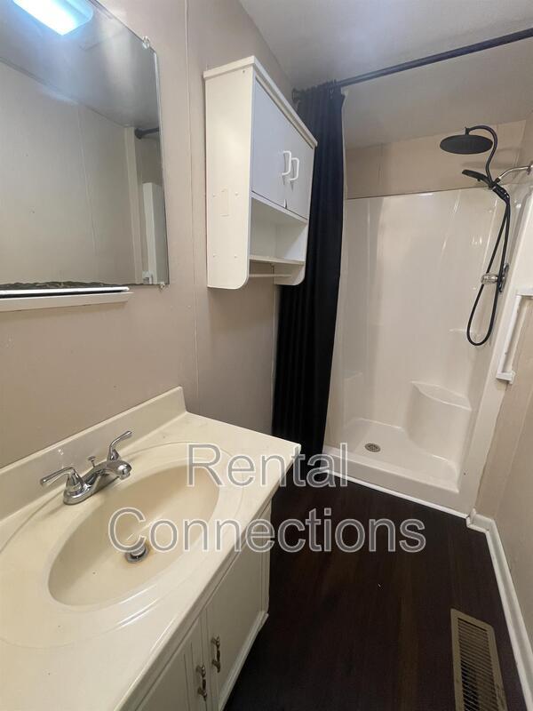 Photo - 402 S Bentley St