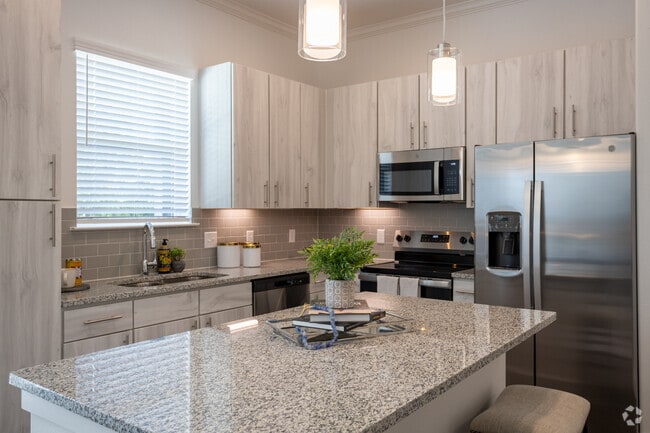 Elm - Kitchen - Ivy Point Cinco Ranch