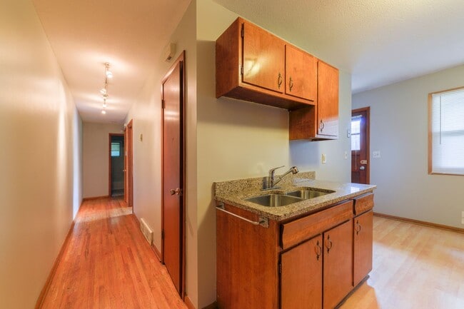 Photo - 1943-1945 Buchanan St NE Unidad 1945 Buchanan