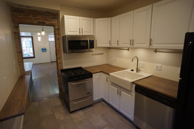 Photo - 907 Lemmon St