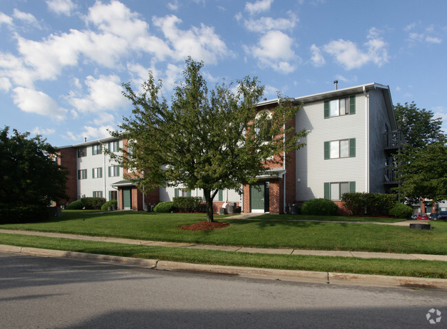 Country Wood Apartment Homes - Country Wood Apartment Homes