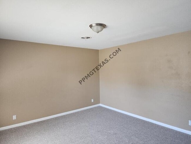 Photo - 5453 Wayside Ave