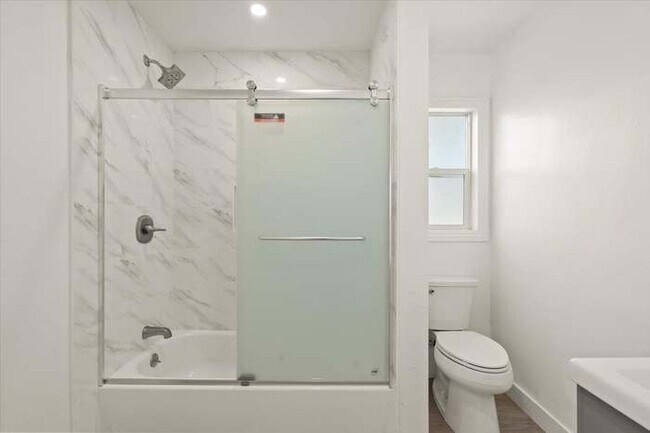 update tub/shower - 480 California St Unit 4