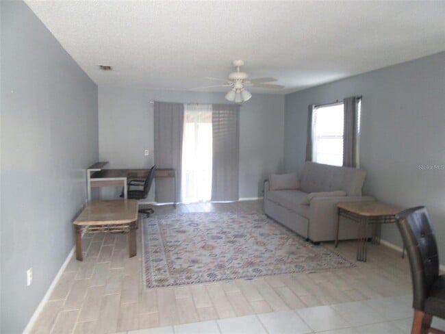 Photo - 264 Camillia Ln