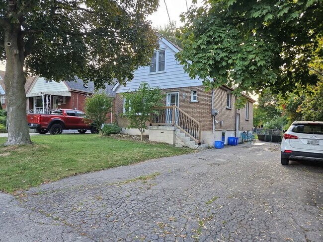 Photo - Bright & Comfortable Apartment (2 Bed, 1 B... Unit BSMT