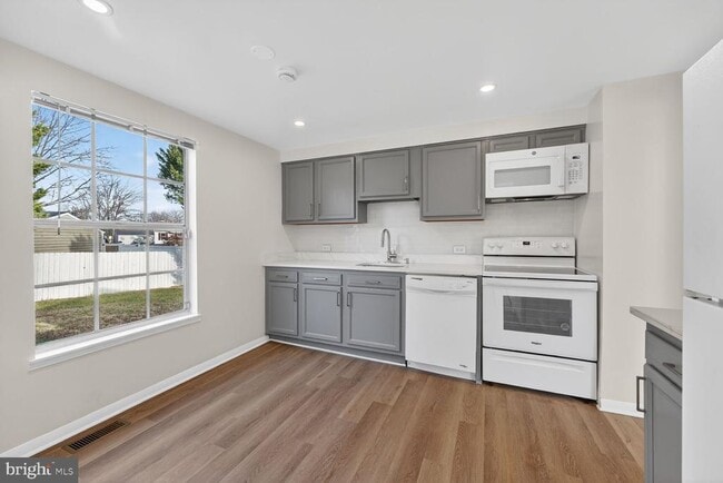 Photo - 3704 Ashboro Ct