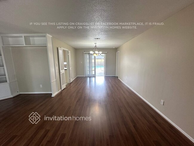 Photo - 2354 Markingham Rd