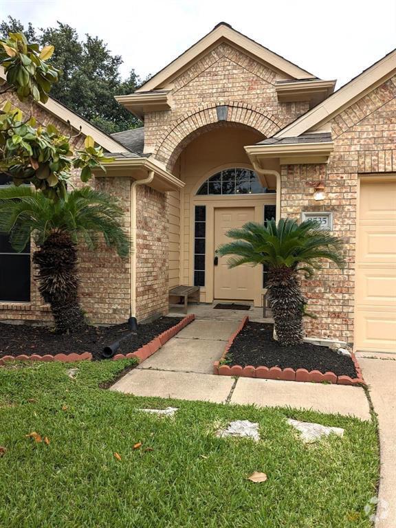Building Photo - 8535 Regalbrook Dr Rental