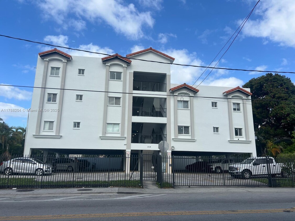 Photo - 218 SW 8th Ave (Miami, FL)
