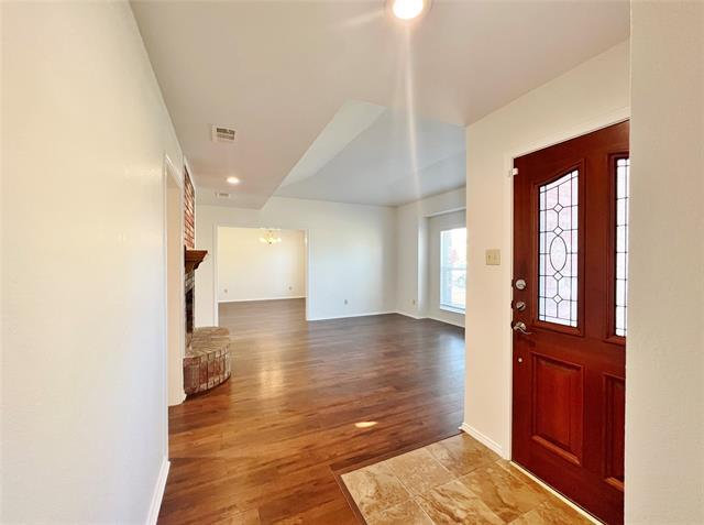 Photo - 906 Moore St