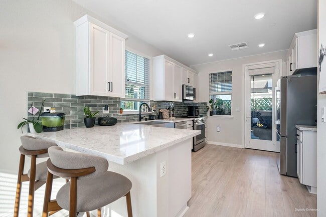 Photo - Beautiful 3 Bedroom Home with Updated Finishes & 2-Car Garage!