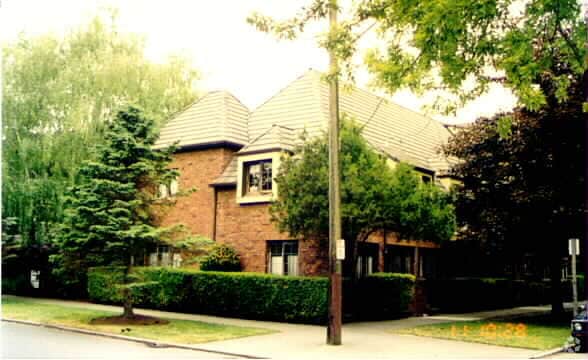 Photo - Twin Gables