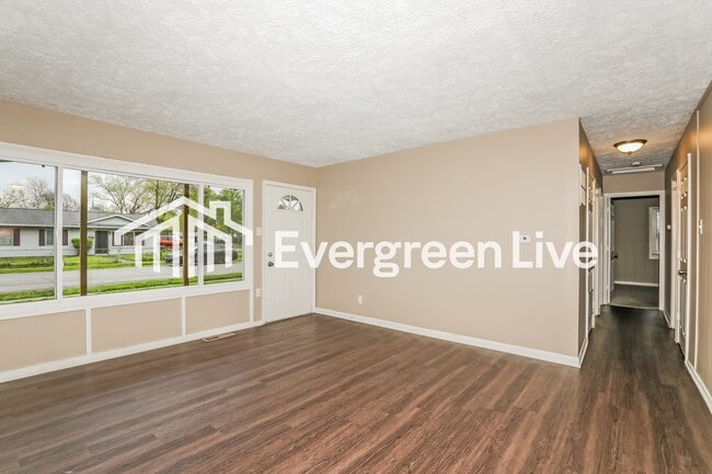 Photo - 3202 Donald Ave