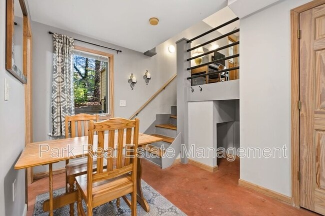 Photo - 200 Purefoy Rd