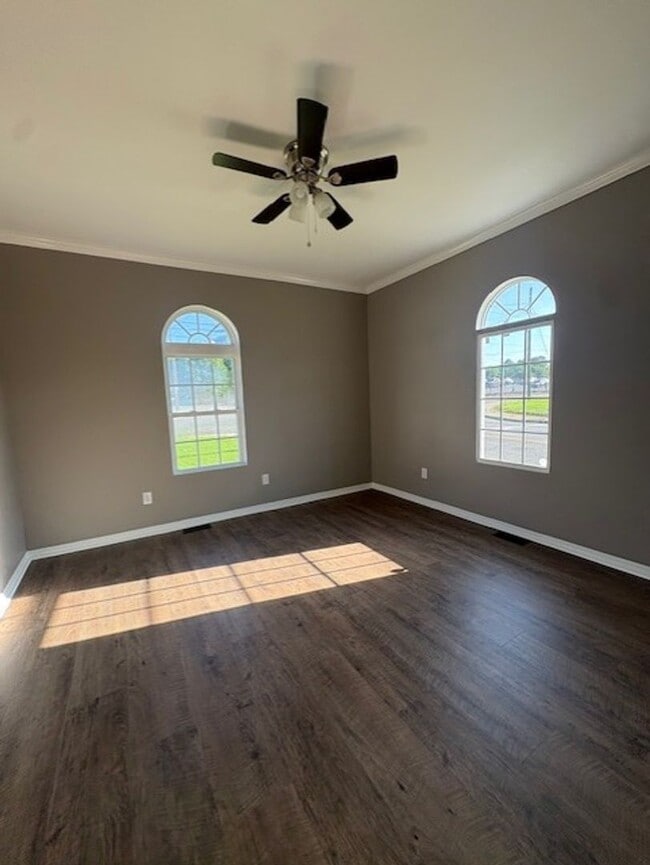 Photo - ? Bristol Living at Its Best – Newly Remodeled 2 Bedroom Home!