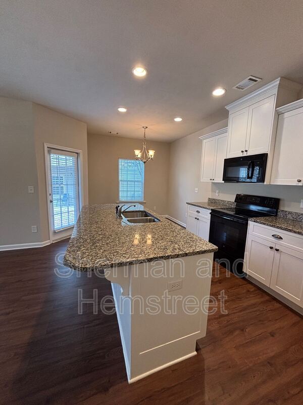 Photo - 905 Joiner Cir Unit 905