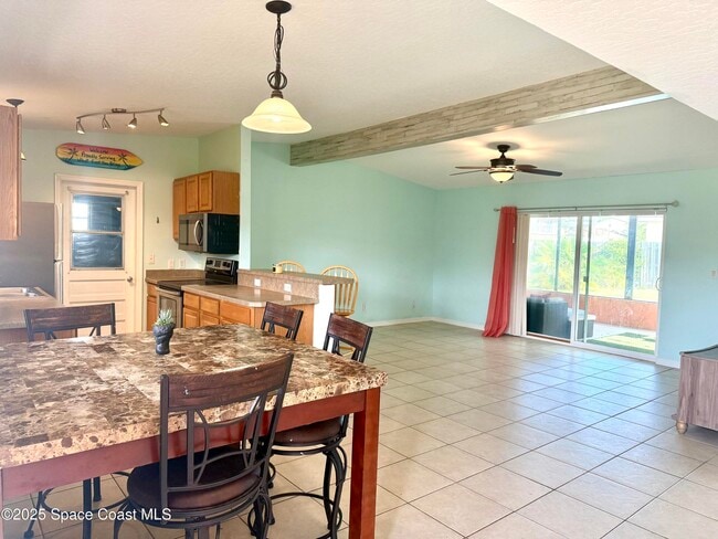 Photo - 225 Magnolia St